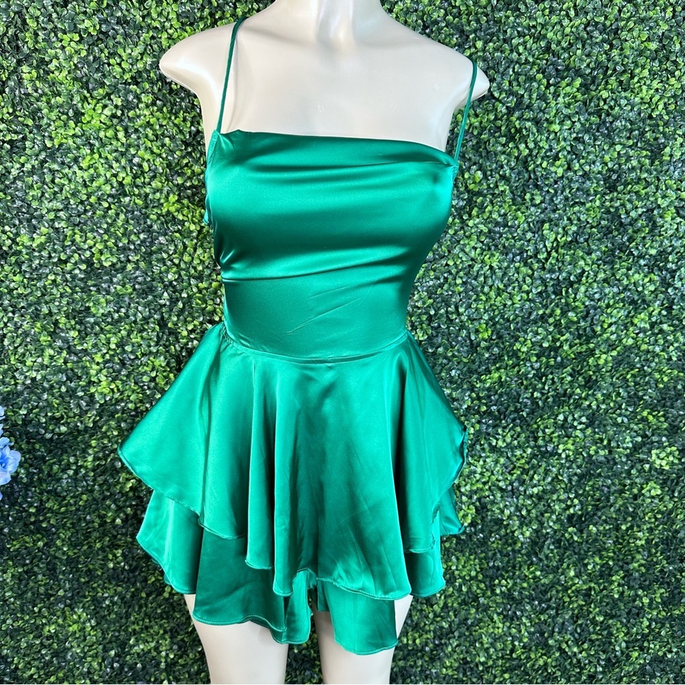 Green lace up back flowey‎ romper